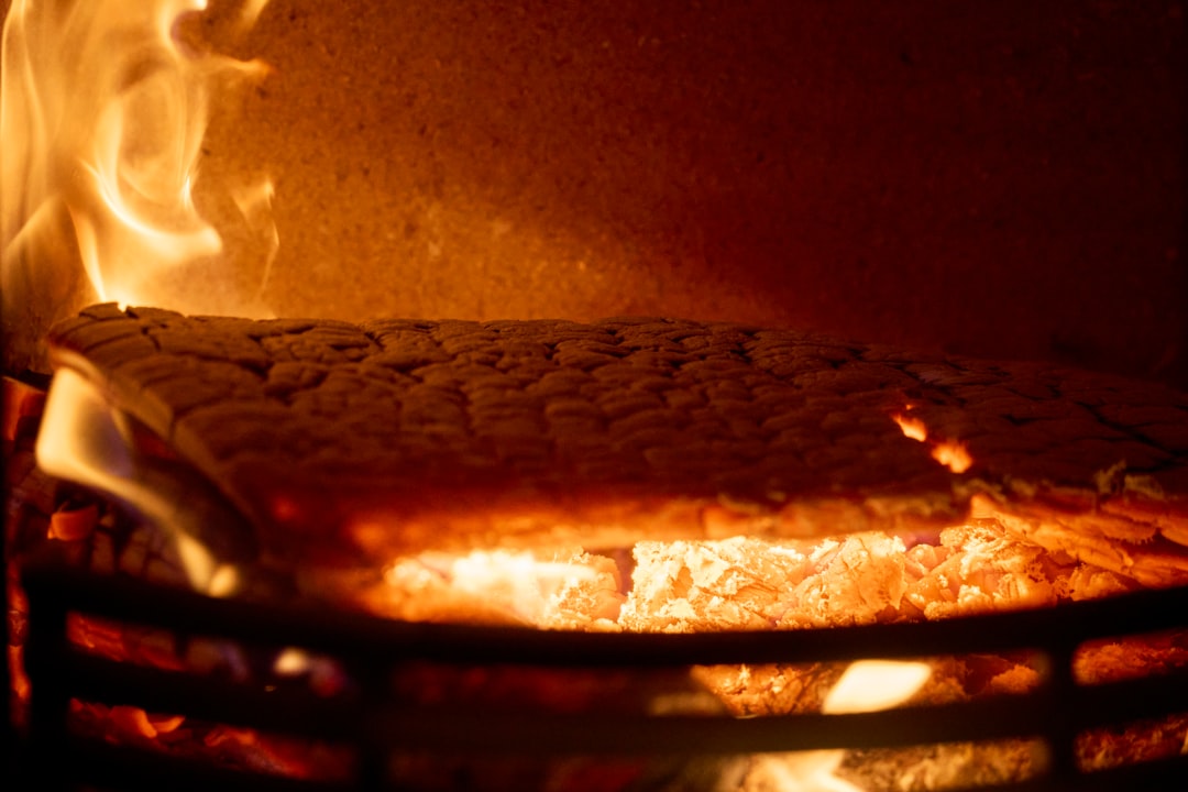 冬の暖房で暖まる家のイメージ