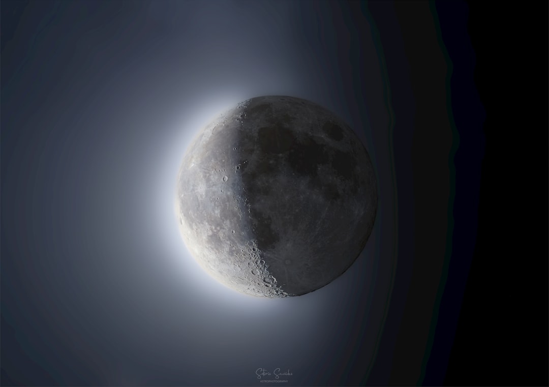 大気に包まれたタイタン