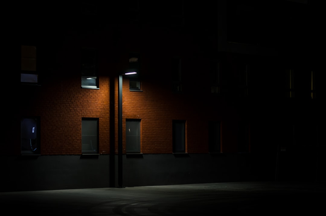 夜の街灯
