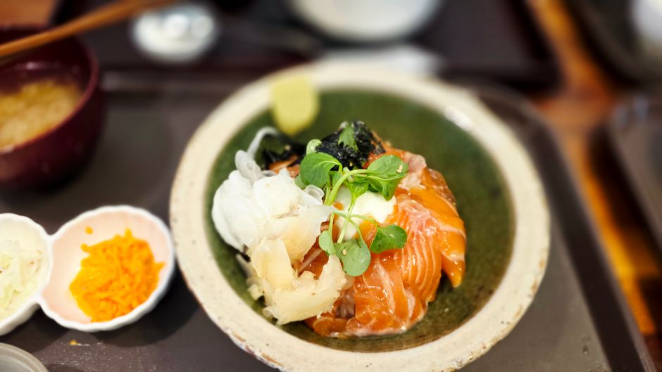 魚と野菜を組み合わせた和食