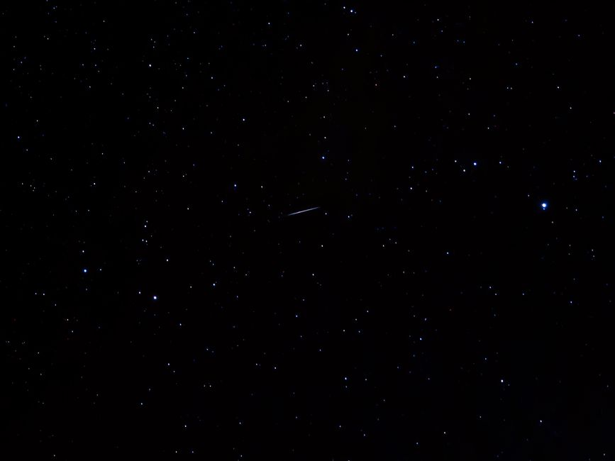 夜空に稀に輝く星