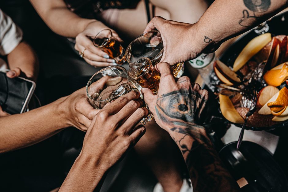 現代のお酒と人間社会