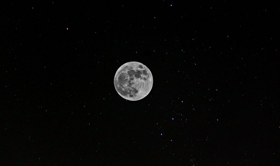 夜空と月